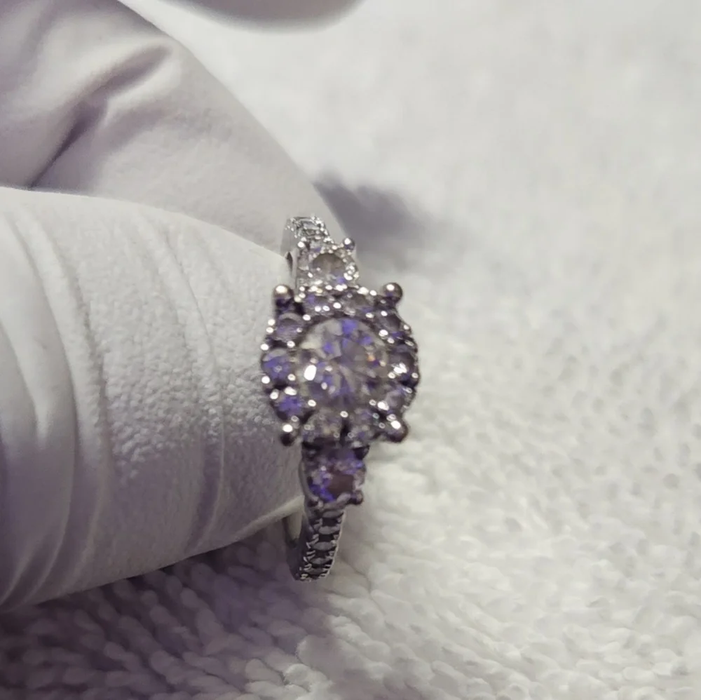 Diamond Ring - Picture 3 of 7